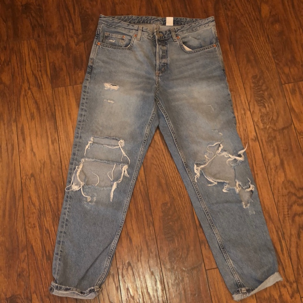 Ripped boyfriend jeans